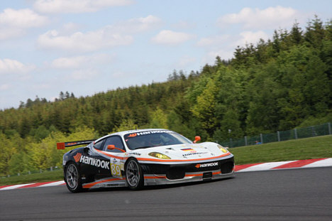 Allan Simonsen og han medkørere i Farnbacher teamet fil ikke Ferrari'en over målkstregen denne gang.